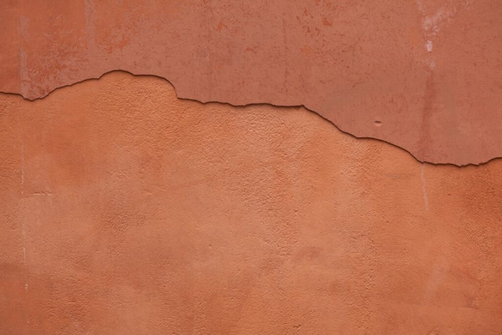 How to repair terracotta commercial walls. A cracked terracotta wall slab.