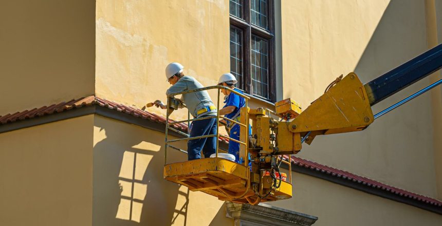 Choosing the Right Restoration Contractor